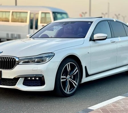 BMW 750i 2016, photo 2 of 4
