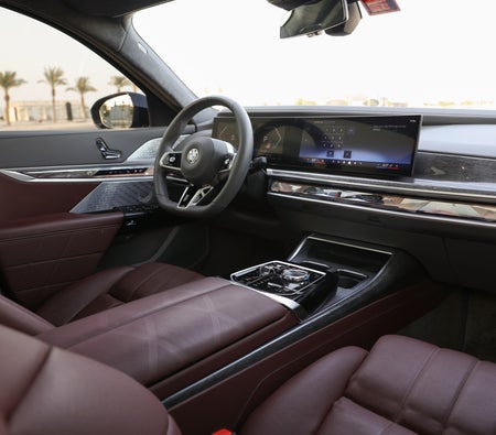 BMW 760i 2023