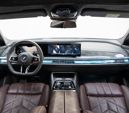 Black BMW 760i 2023