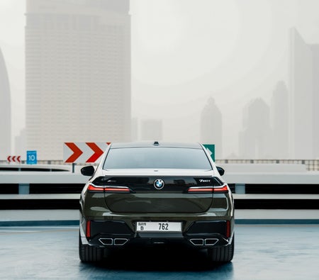 BMW 760i 2024