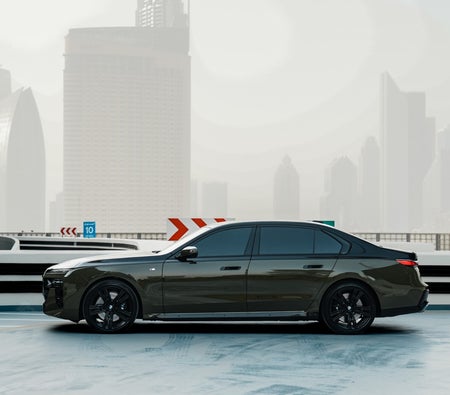 BMW 760i 2024