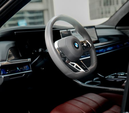 BMW 760i 2024