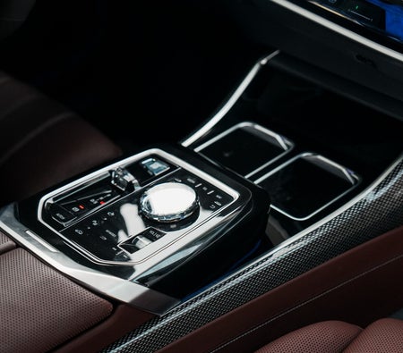 BMW 760i 2024