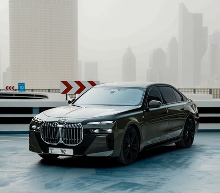 BMW 760i 2024