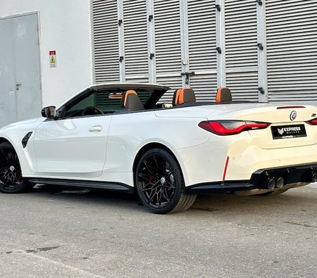 BMW M4 Convertible 2023, photo 2 of 4