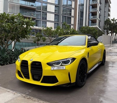 Giallo BMW M4 2024