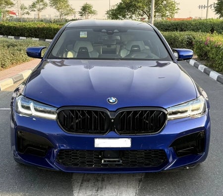 Blue BMW M5 2022