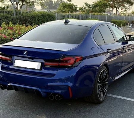 Blue BMW M5 2022