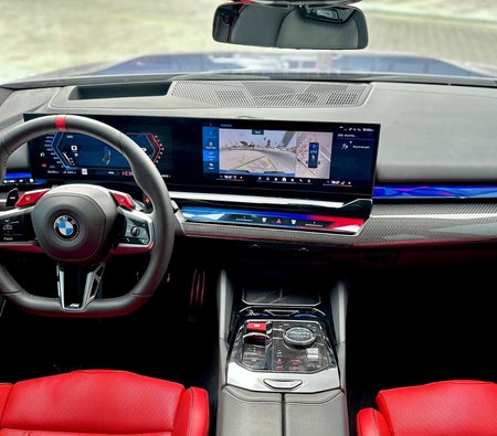 BMW M5 2025