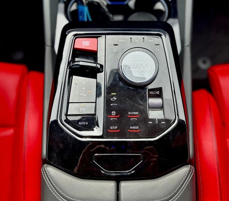 BMW M5 2025