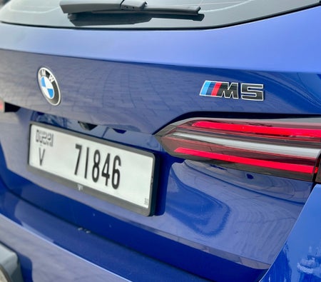 BMW M5 2025