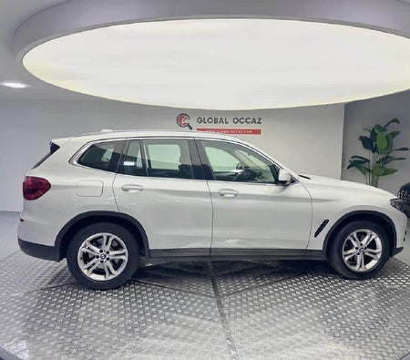 Белый BMW Х3 2018 год