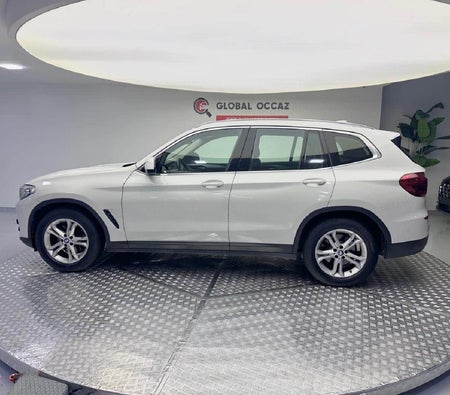 Белый BMW Х3 2018 год