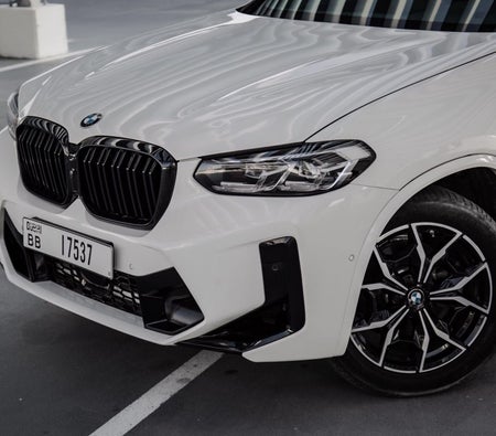 Beyaz BMW X4 M Kit 2023