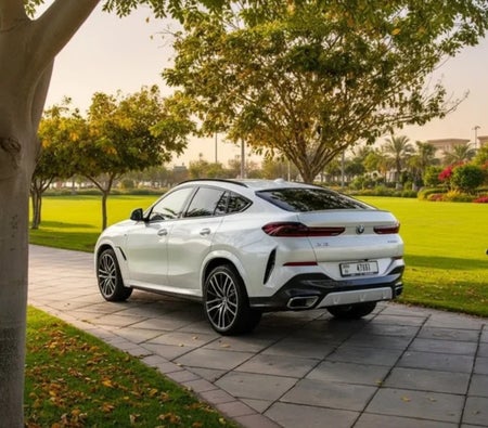 Blanc BMW X6 M50i 2026