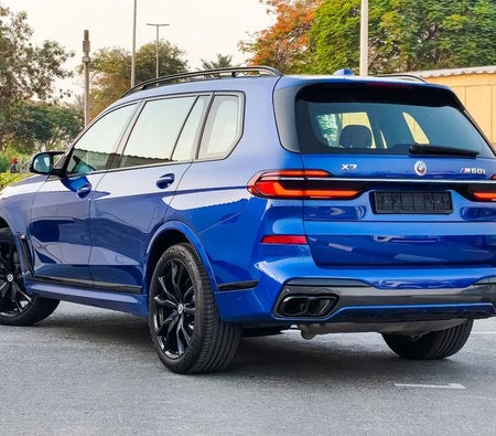 Blu BMW X7 M60i 2023