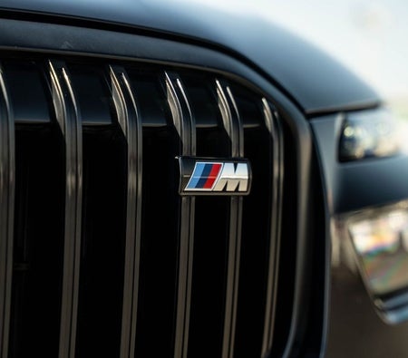 BMW X7 2024, photo 2 of 4