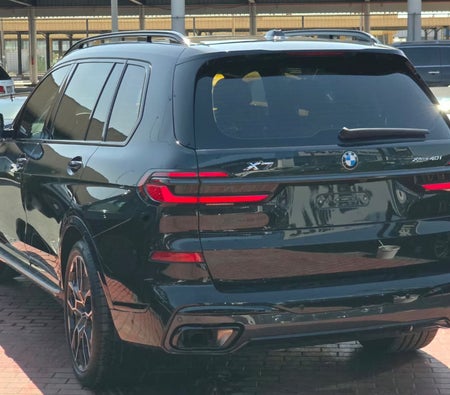 Black BMW X7 40i M Sport 2026