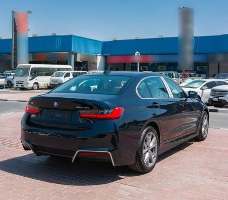 Black BMW i3 35L 2025