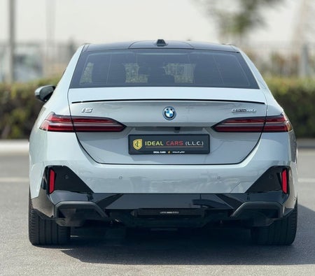 Gray BMW i5 2024