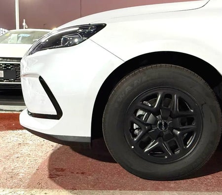 أبيض بي واي دي سيل 05 2025