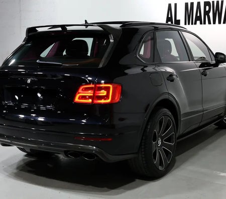 Bentley Bentayga 2018, photo 3 of 4