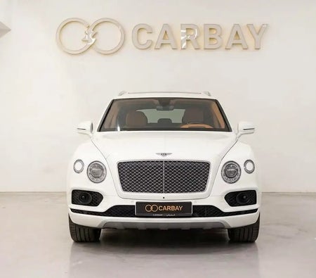 Weiß Bentley Bentayga 2017 Weiß Bentley Bentayga 2017