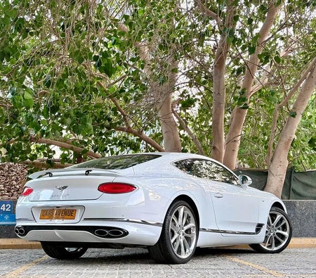 White Bentley Continental 2022