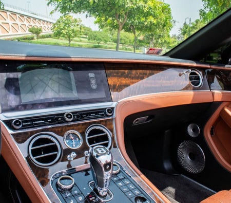 Bentley Continental GTC 2020