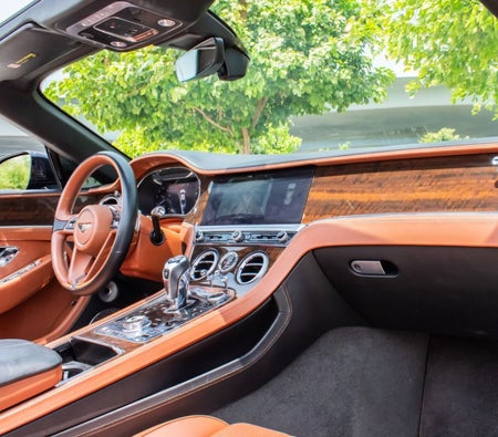 Bentley Continental GTC 2020