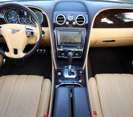 Bentley Flying Spur W12 2014, photo 3 of 4