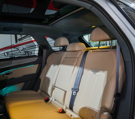Bentley Bentayga Black Edition 2025, photo 4 of 4