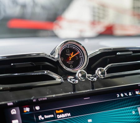 Bentley Bentayga Black Edition 2025, photo 2 of 4