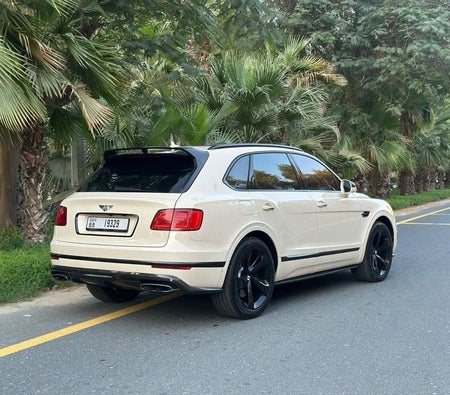 Bentley Bentayga  2017, photo 3 of 4