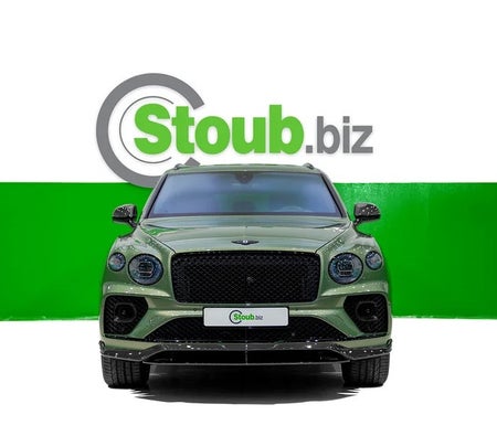 Green Bentley Bentayga S 2022