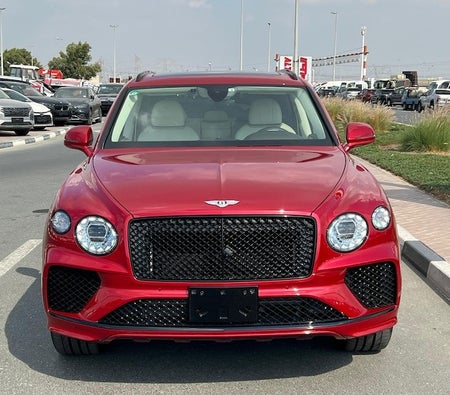 Bentley Bentayga V8 2022, photo 2 of 4