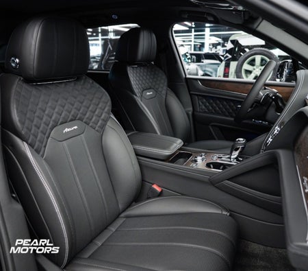 Noir Bentley Bentayga Azure V8 2023