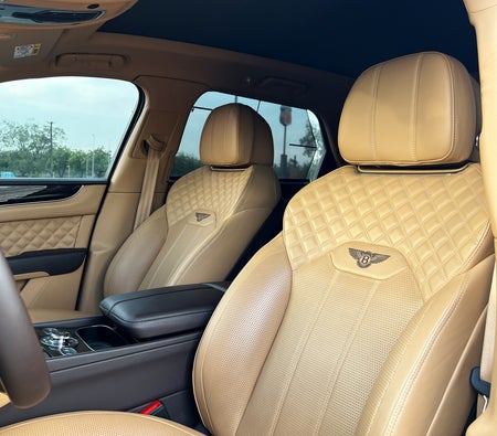 Bentley Bentayga 2024
