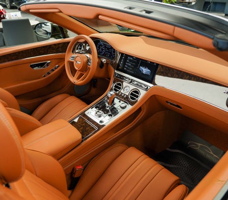 Vert Bentley Continental GTC V8 2021