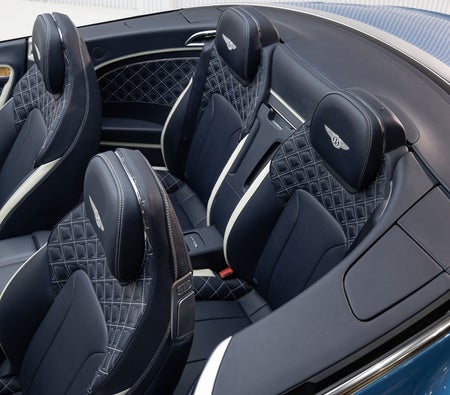 Bentley Continental GTC 2022, photo 4 of 4