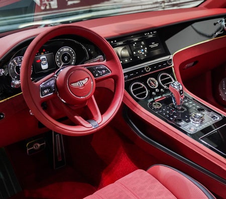 Bentley Continental GTC 2025, photo 4 of 4