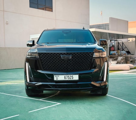 Черный Cadillac Escalade 2024 год