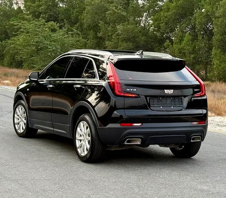 أسود  كاديلاك XT4 Luxury 2023