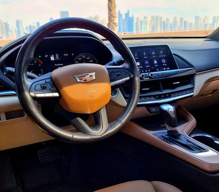 Cadillac CT4 2021