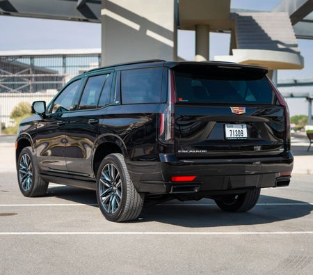 Черный Cadillac Escalade Platinum Sport 2023 год Черный Cadillac Escalade Platinum Sport 2023 год
