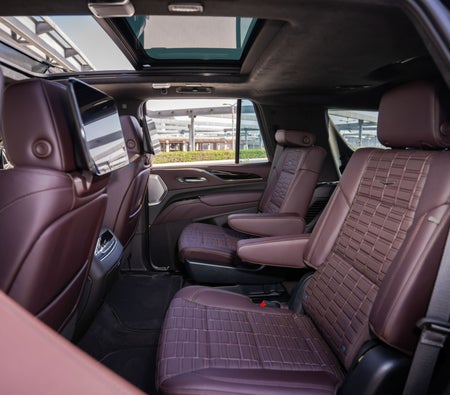 Черный Cadillac Escalade Platinum Sport 2023 год Черный Cadillac Escalade Platinum Sport 2023 год