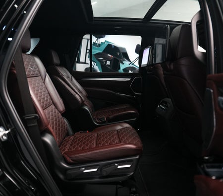 Cadillac Escalade Platinum Sport 2026, photo 4 of 4