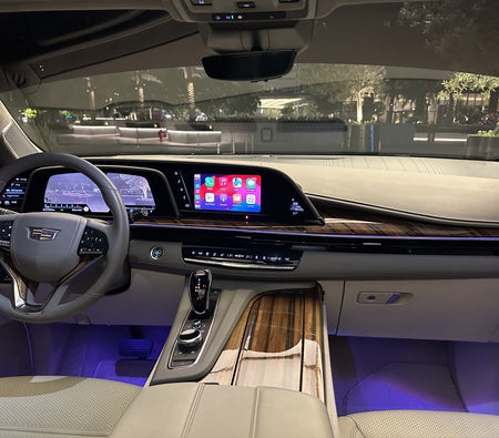 Черный Cadillac Escalade V6 600 2021 год