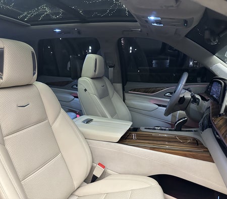 Черный Cadillac Escalade V6 600 2021 год
