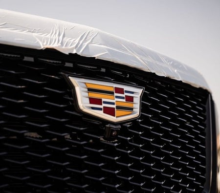 Cadillac Escalade 2026, photo 2 of 4